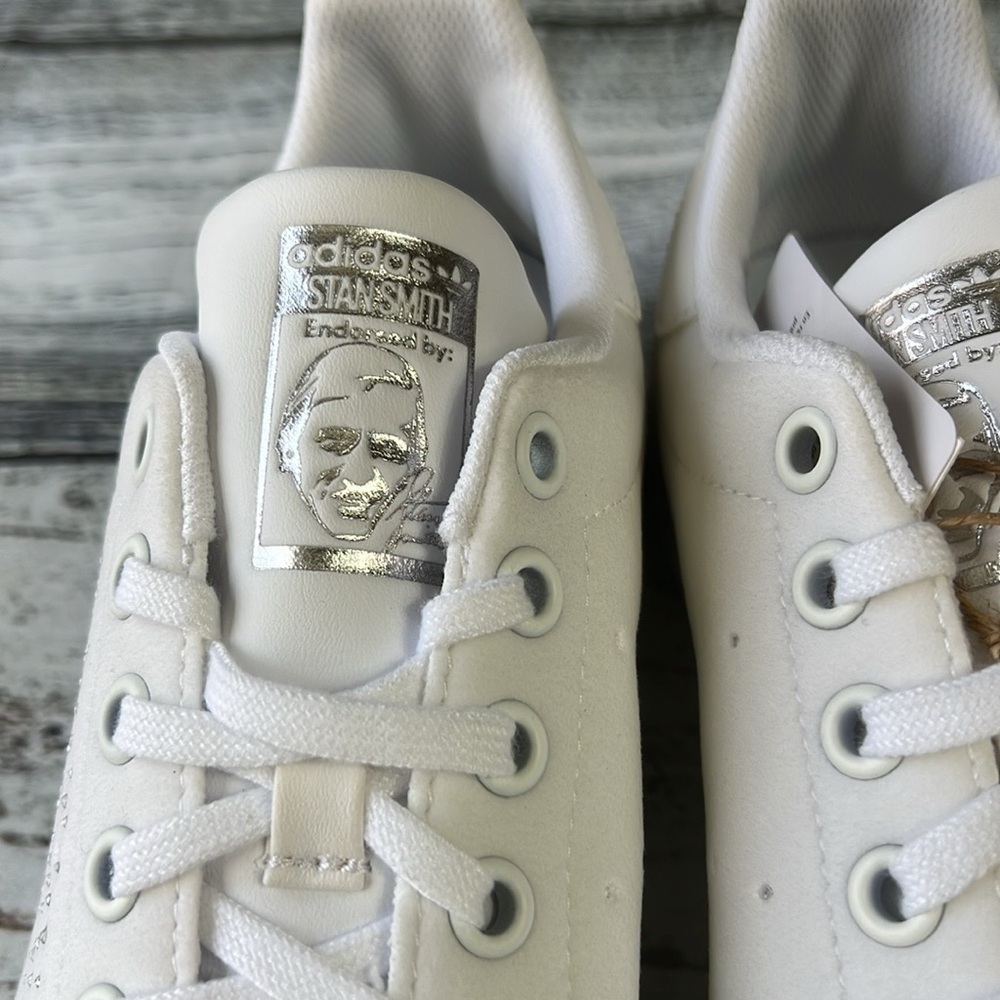 Adidas Original Stan Smith J White/White/Silver Size 7 Big Kids - Picture 9 of 14